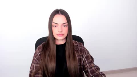 Snapshot of eva_rossee_ chatting on 02/20/25, 07:30 Eva online show from 02/20/25, 07:30