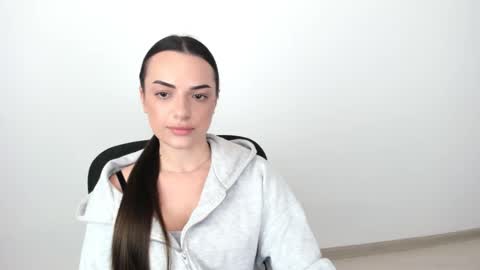 Snapshot of eva_rossee_ chatting on 02/25/25, 09:13 Eva online show from 02/25/25, 09:13