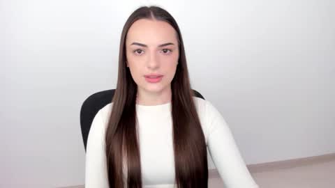 Snapshot of eva_rossee_ chatting on 02/27/25, 12:34 Eva online show from 02/27/25, 12:34