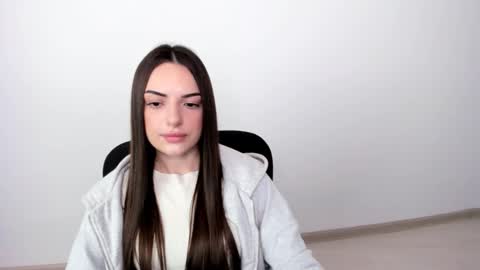 Snapshot of eva_rossee_ chatting on 03/02/25, 02:10 Eva online show from 03/02/25, 02:10