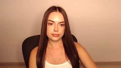 Snapshot of eva_rossee_ chatting on 09/09/25, 04:28 Eva online show from 09/09/25, 04:28