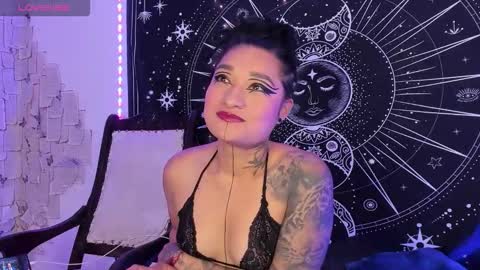 Eva  online show from 11/09/25, 08:56