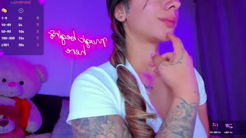 Snapshot of eva_shinee_ chatting on 10/15/25, 11:10 Eva Shinee online show from 10/15/25, 11:10