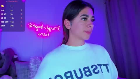 Snapshot of eva_shinee_ chatting on 10/23/25, 10:36 Eva Shinee online show from 10/23/25, 10:36