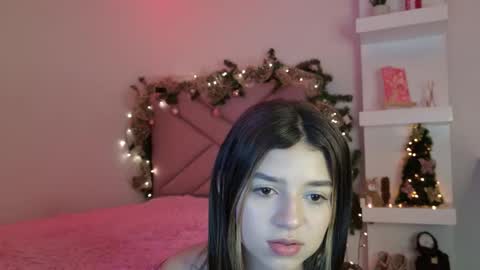 Snapshot of eva_sin18 chatting on 12/16/25, 11:21 Eva Sin online show from 12/16/25, 11:21