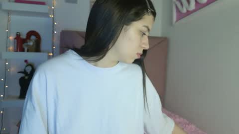 Snapshot of eva_sin18 chatting on 04/01/26, 12:44 Eva Sin online show from 04/01/26, 12:44