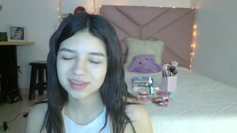 Snapshot of eva_sin18 chatting on 04/12/26, 11:21 Eva Sin online show from 04/12/26, 11:21