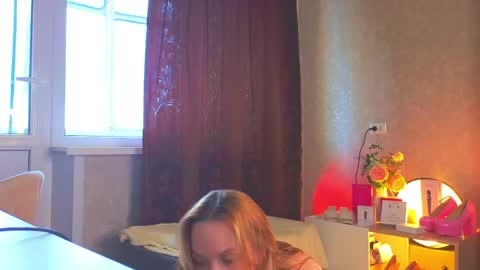 Hi there i am Eva and i wish create a nice community with you so join my Ticket Show for more pleasure online show from 06/08/26, 01:11