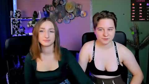 Snapshot of eva_smiith_ chatting on 11/13/25, 08:02 Eva online show from 11/13/25, 08:02