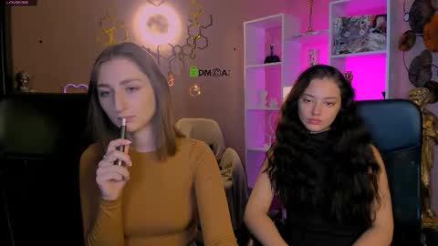 Snapshot of eva_smiith_ chatting on 11/26/25, 06:58 Eva online show from 11/26/25, 06:58