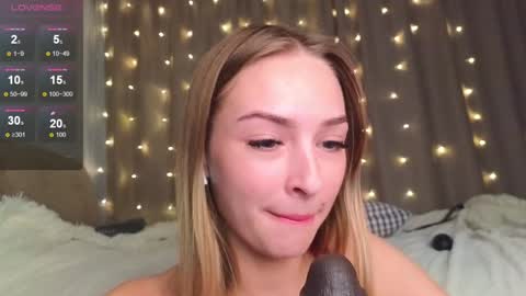 Snapshot of eva_vex chatting on 12/29/24, 04:51 Hello Im Eva online show from 12/29/24, 04:51