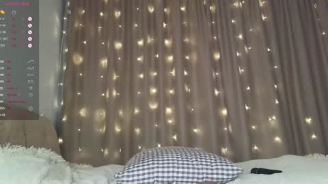 Snapshot of eva_vex chatting on 01/19/25, 03:53 Hello Im Eva online show from 01/19/25, 03:53