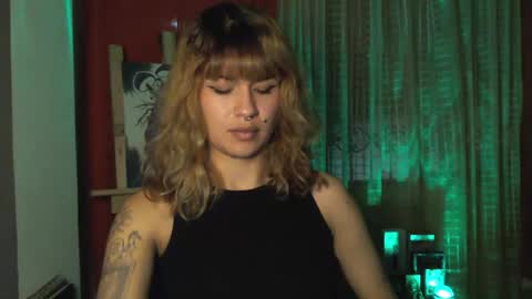 Snapshot of eva_viulet chatting on 02/05/26, 02:16 MISS EVY online show from 02/05/26, 02:16