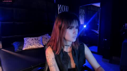Snapshot of eva_viulet chatting on 04/22/26, 04:48 MISS EVY online show from 04/22/26, 04:48