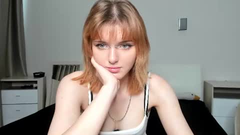 Snapshot of eva_vv chatting on 06/13/26, 06:11 Eva online show from 06/13/26, 06:11