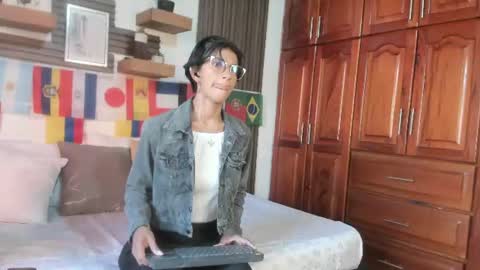 Eva online show from 06/16/26, 12:08