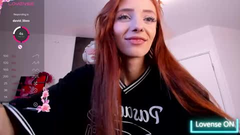 Snapshot of evaa_coy chatting on 04/19/26, 06:10 Eva online show from 04/19/26, 06:10