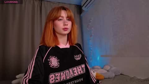 Eva online show from 11/30/25, 01:59