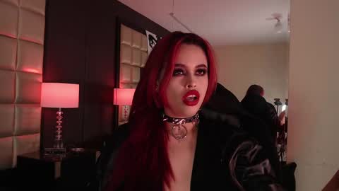 evaafoxxy_ online show from 02/17/25, 06:04