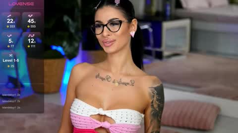 Snapshot of evaamanti chatting on 11/05/25, 05:40 Eva online show from 11/05/25, 05:40