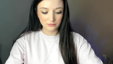 Eva online show from 02/19/25, 12:22