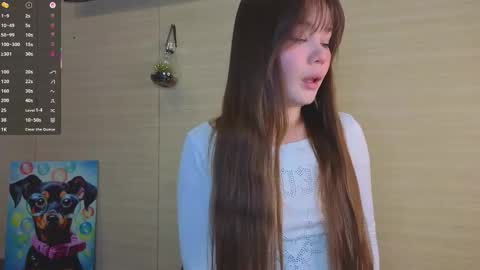 Hi my name is Eva welcome online show from 10/09/25, 06:00