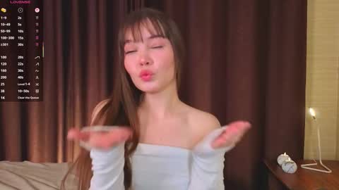 Hi my name is Eva welcome online show from 10/29/25, 10:39