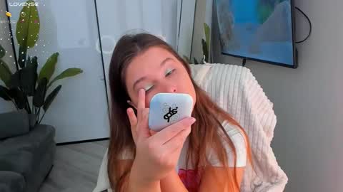 Eva online show from 10/15/25, 08:03