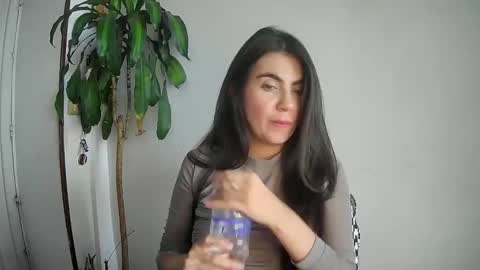 evacollins12 online show from 01/07/25, 08:31