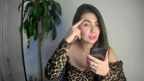 evacollins12 online show from 01/09/25, 12:03