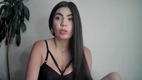 evacollins12 online show from 01/31/25, 11:24