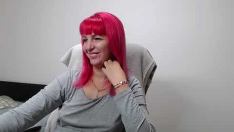 EvadesireONE online show from 10/01/25, 06:36