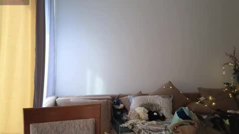 Snapshot of evadior chatting on 10/21/25, 07:09 Eva online show from 10/21/25, 07:09