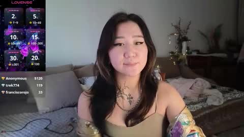 Snapshot of evadior chatting on 10/22/25, 02:34 Eva online show from 10/22/25, 02:34