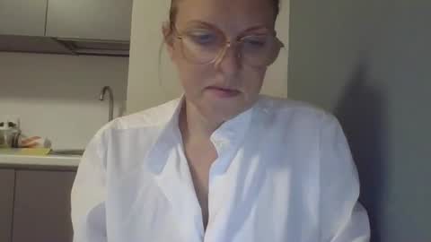 Snapshot of evaglad chatting on 09/20/25, 03:57 evaglad online show from 09/20/25, 03:57