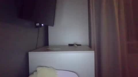 Snapshot of evaglad chatting on 09/25/25, 05:27 evaglad online show from 09/25/25, 05:27