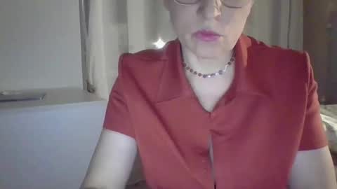 Snapshot of evaglad chatting on 09/29/25, 04:45 evaglad online show from 09/29/25, 04:45