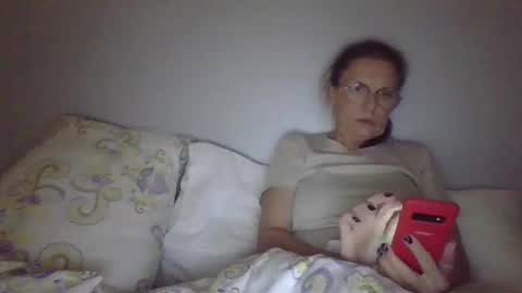 Snapshot of evaglad chatting on 10/01/25, 05:19 evaglad online show from 10/01/25, 05:19