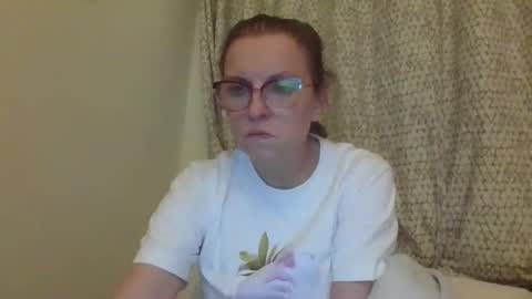 Snapshot of evaglad chatting on 10/04/25, 07:23 evaglad online show from 10/04/25, 07:23