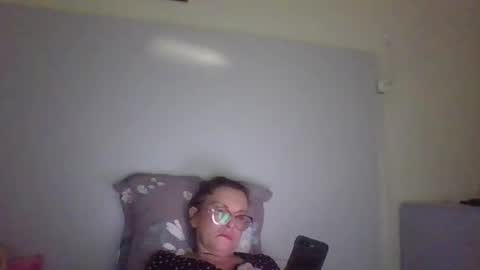 Snapshot of evaglad chatting on 10/09/25, 03:21 evaglad online show from 10/09/25, 03:21