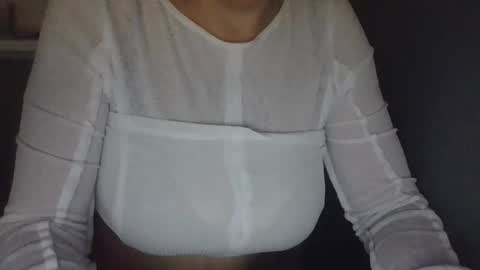 Snapshot of evaglad chatting on 10/21/25, 05:08 evaglad online show from 10/21/25, 05:08