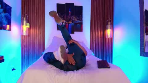 EVA GODDESS  online show from 11/21/25, 08:40