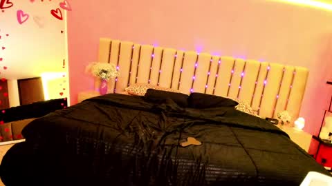 Eva Gomez online show from 02/17/25, 07:47