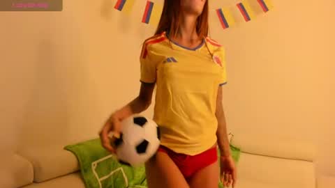 Snapshot of evagomez chatting on 06/18/26, 09:14 Eva Gomez online show from 06/18/26, 09:14