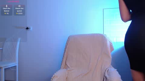 Snapshot of evahailey_ chatting on 11/14/25, 03:38 Eva online show from 11/14/25, 03:38