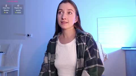 Snapshot of evahailey_ chatting on 11/21/25, 07:07 Eva online show from 11/21/25, 07:07