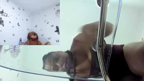 Snapshot of evahalston chatting on 11/28/25, 12:13 evahalston online show from 11/28/25, 12:13