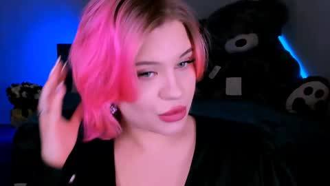 Eva online show from 02/14/25, 09:43