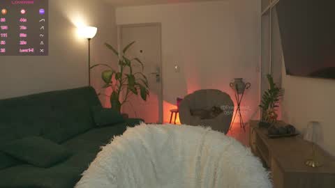 evajacksss_ online show from 06/05/26, 10:48