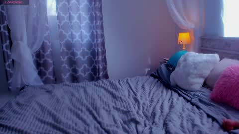 Eva online show from 03/12/25, 12:36